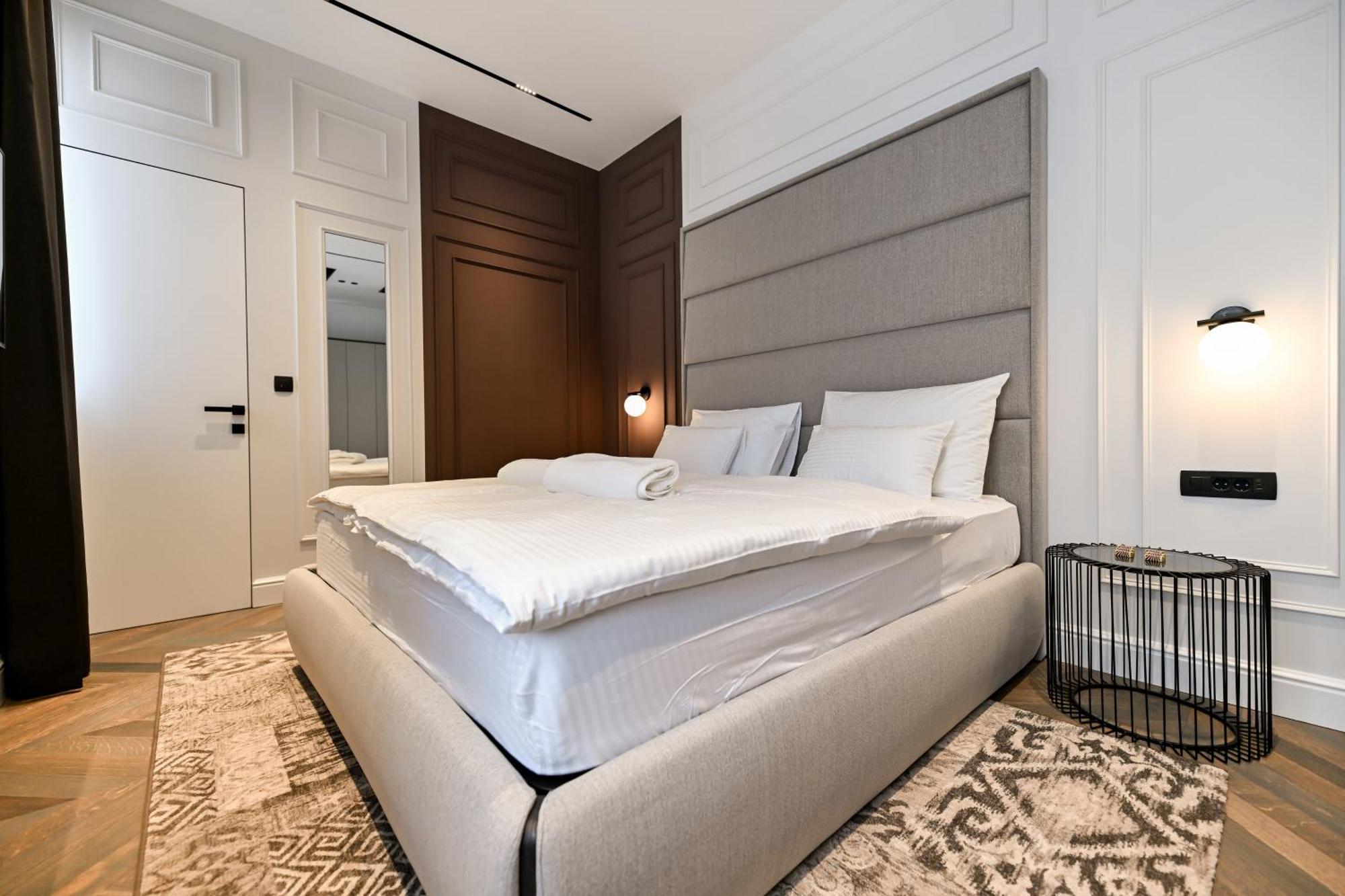 Three Pearls Deluxe Rooms & Studios Zara Esterno foto