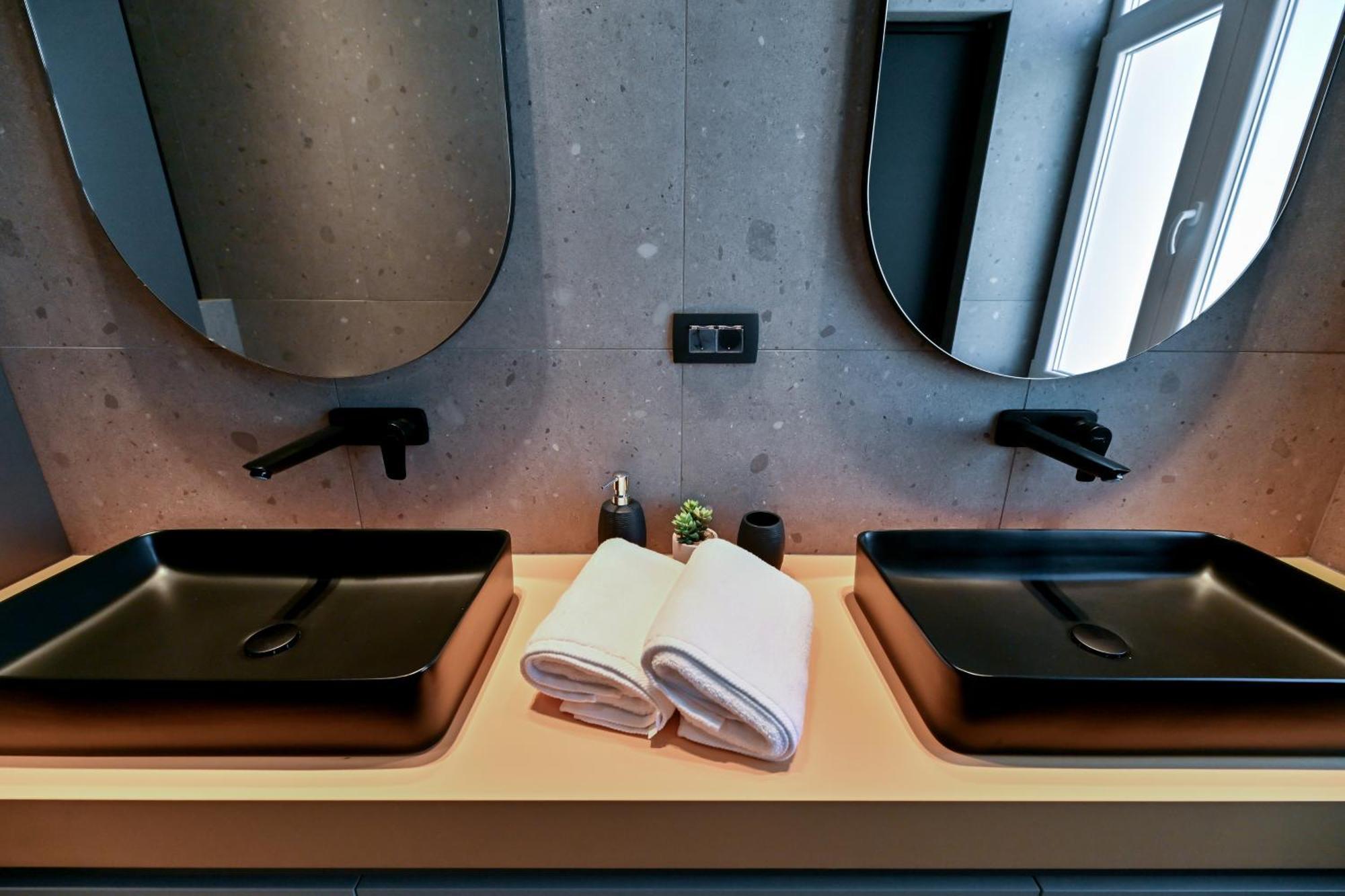 Three Pearls Deluxe Rooms & Studios Zara Esterno foto