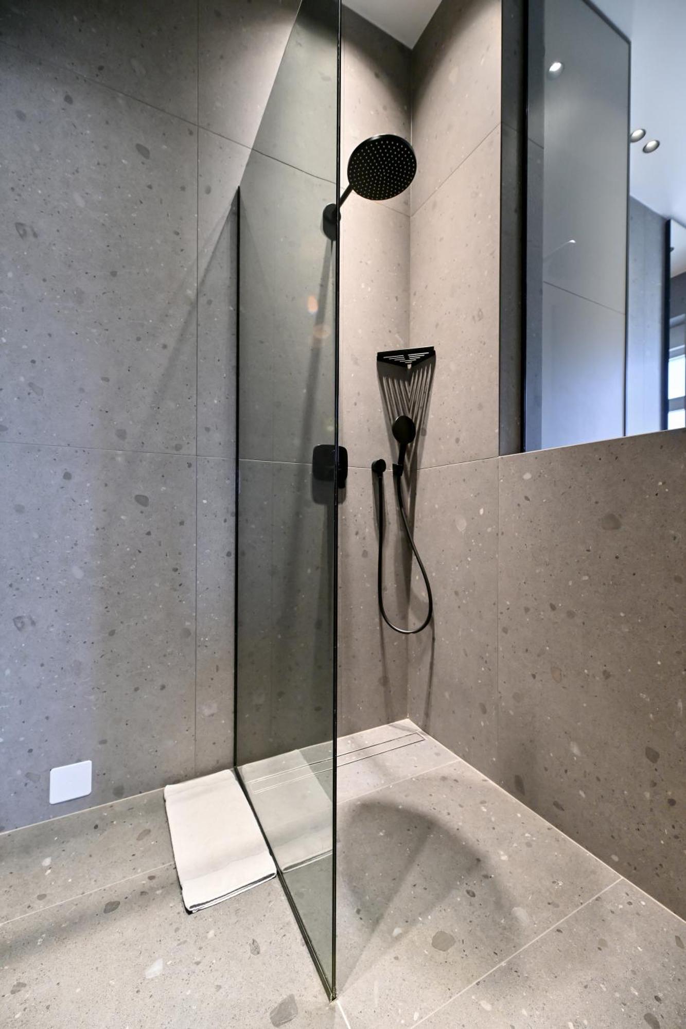 Three Pearls Deluxe Rooms & Studios Zara Esterno foto