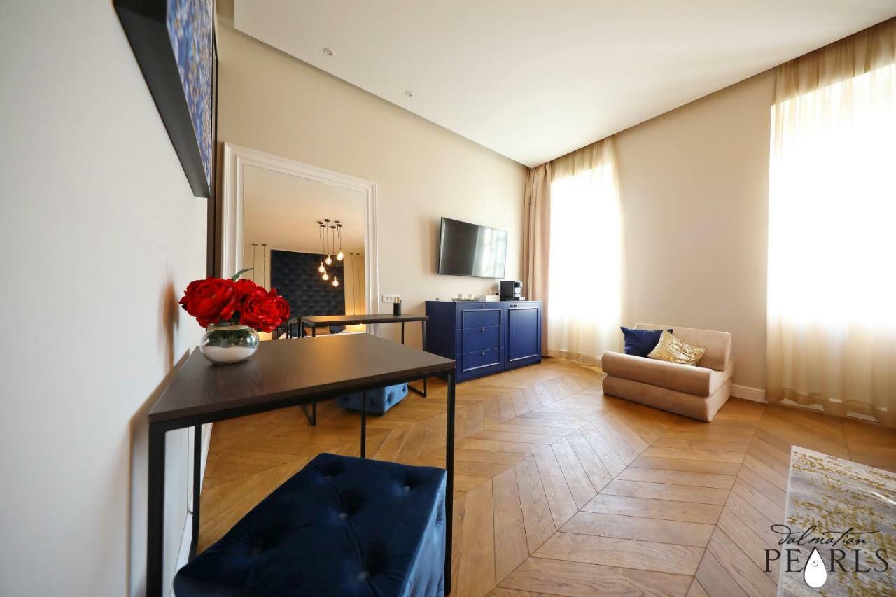 Three Pearls Deluxe Rooms & Studios Zara Esterno foto